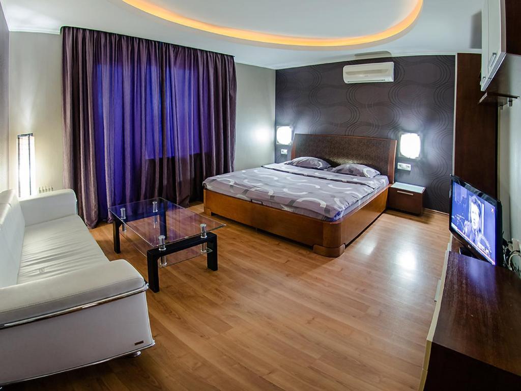 Hotrent City Киев Экстерьер фото