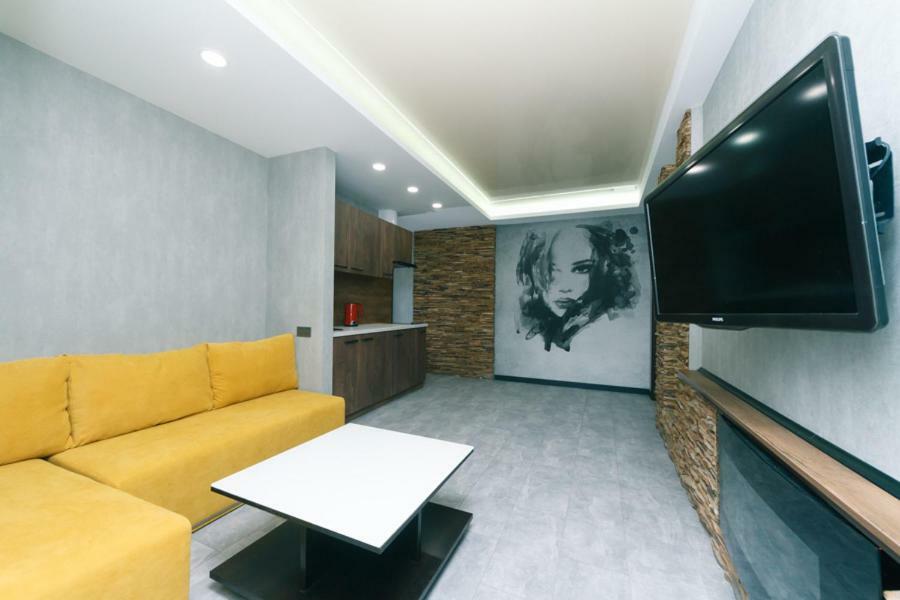 Hotrent City Киев Экстерьер фото